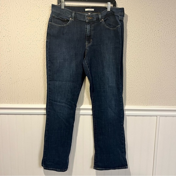 Levi’s Classic Boot Cut Blue Mid Rise Jeans size 16 - Picture 5 of 16